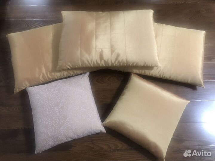 Подушки интерьерные б/у