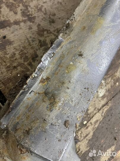 Порог правый с центральной стойкой LADA Granta