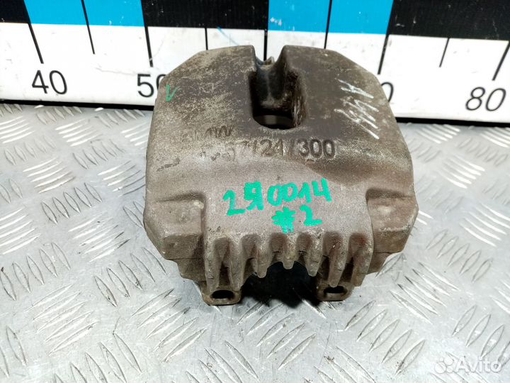 Б/У Суппорт тормозной передний правый BMW#002