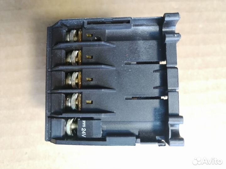 Миниконтактор Iskra K07MG-10, пускатель