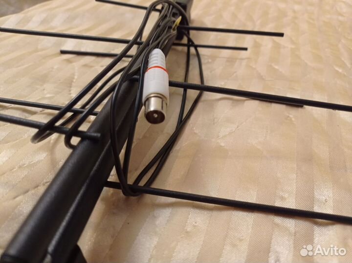 Антена комнатная