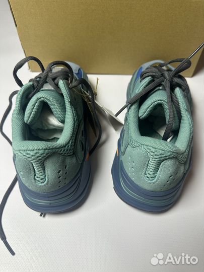 Кроссовки adidas yeezy boost 700 v2