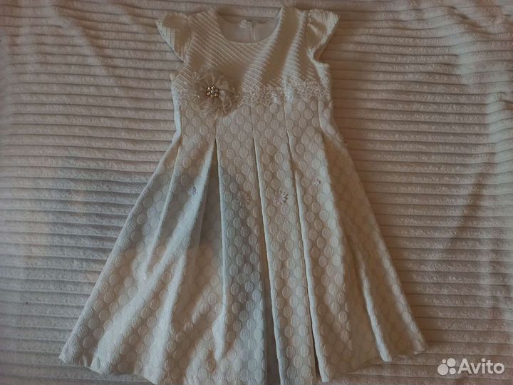 Платье для девочки 128-134 праздничное