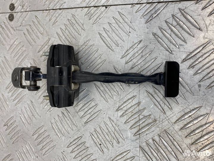 Б/У ограничитель двери передний правый Ford Focus