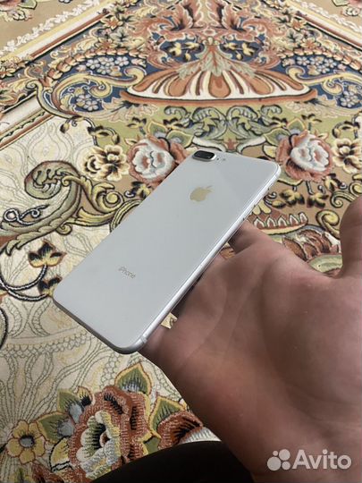 iPhone 8 Plus, 64 ГБ