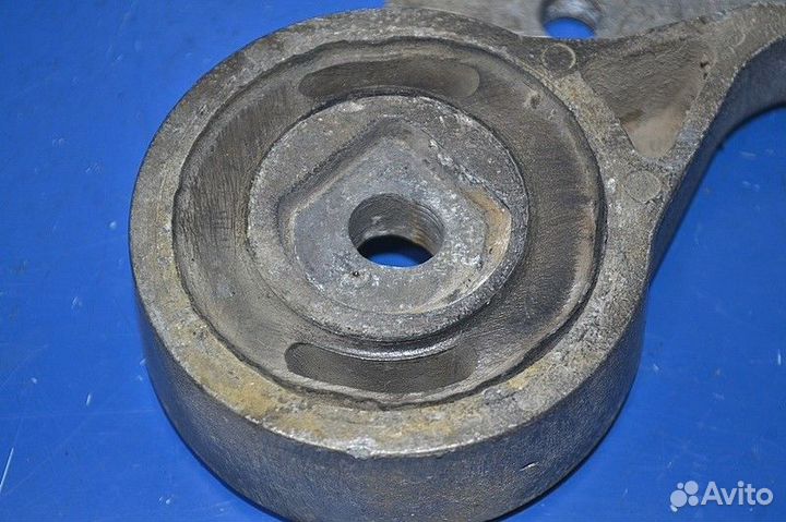 Подушка радиатора, правая scania R-Series (01.04)