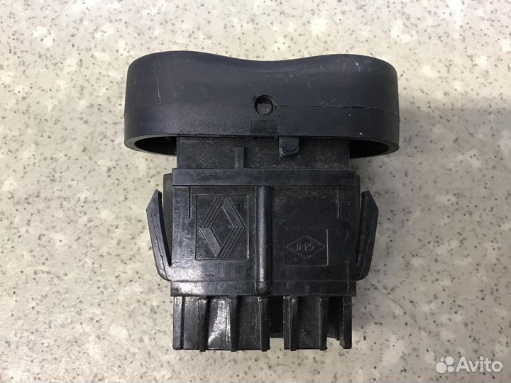 Кнопка многофункциональная Renault Logan 2005-2014