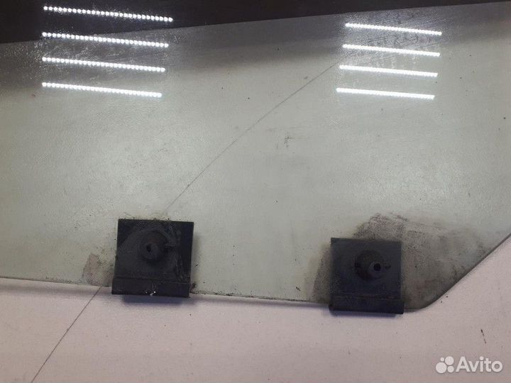 Стекло двери задней левой