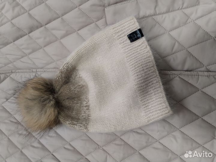 Шапка женская с помпоном