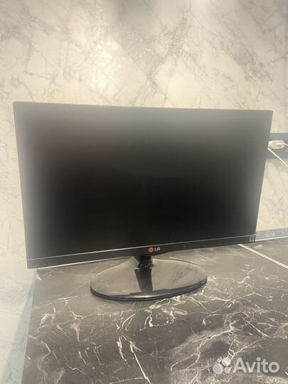 Монитор LG 22mp55