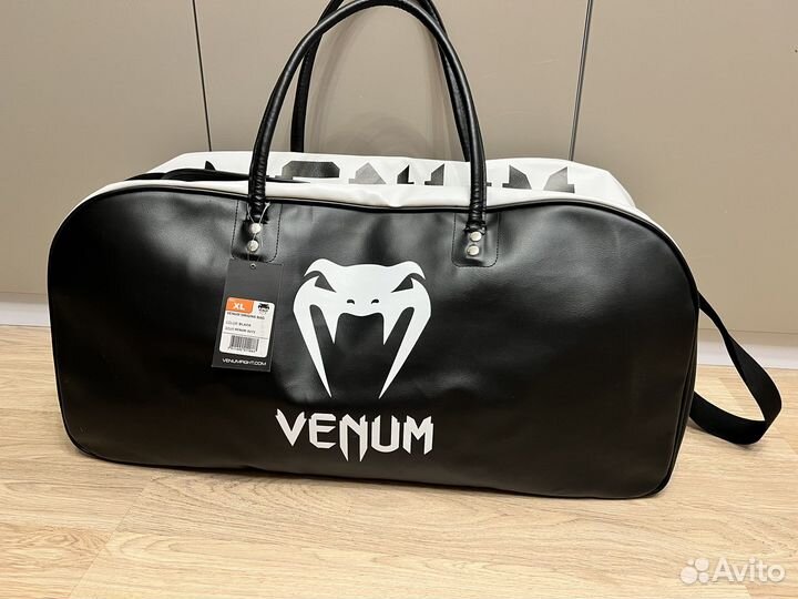 Сумка саквояж Venum спортивная