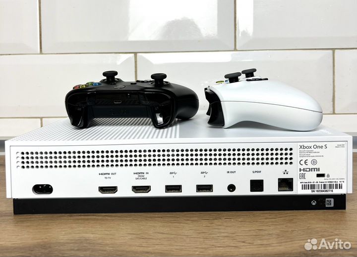 Xbox one s 1tb 147игр + геймпад