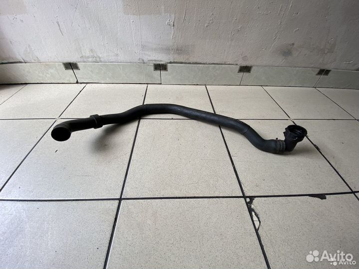 Патрубок охлаждения Volkswagen Tiguan