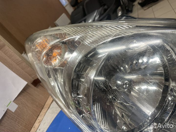 Фара правая Hyundai I20 921021J0XX