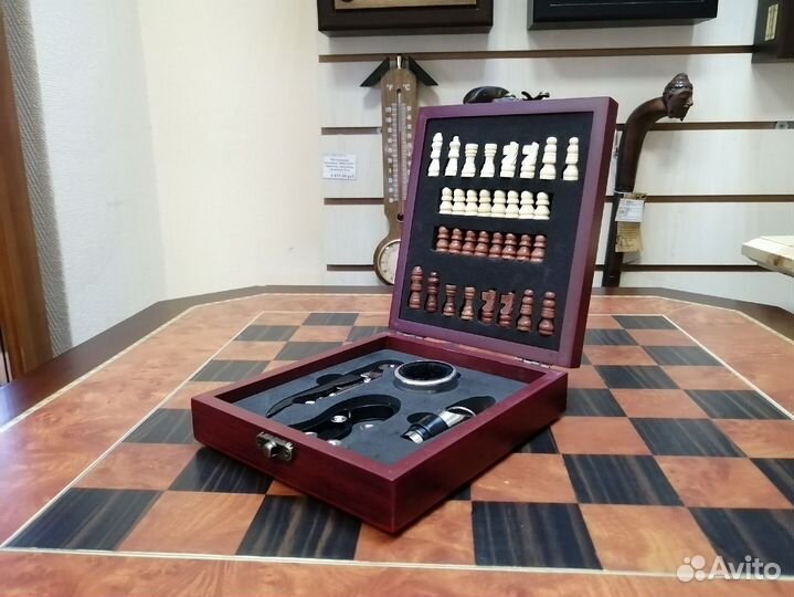 Набор подарочный винный с шахматами
