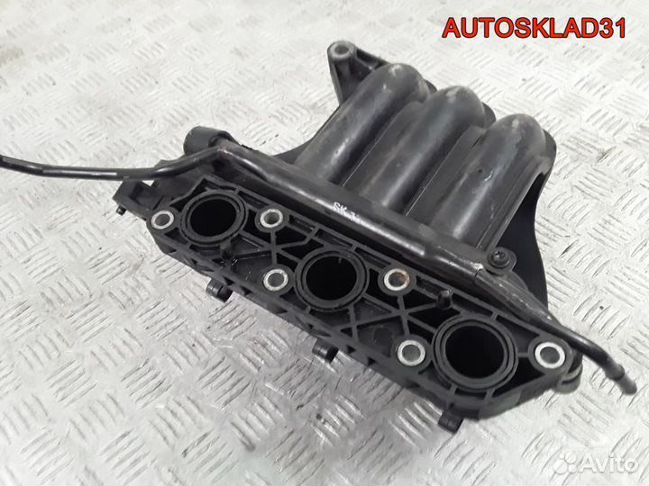 Коллектор впускной VW Polo 1.2 BMD 03D129766L