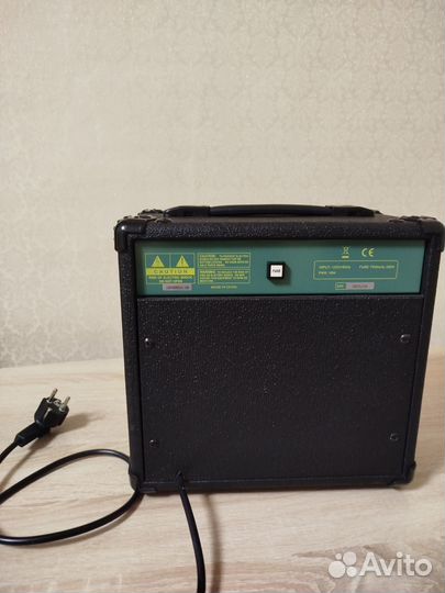 Комбоусилитель Stagg 16 ватт