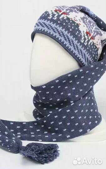 Шапка-шарф с оленями