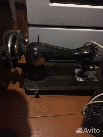 Швейная машина