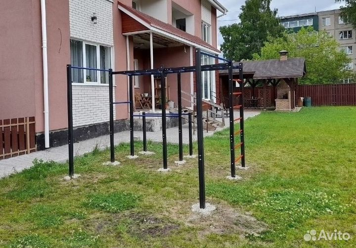 Уличный спортивный комплекс турник брусья