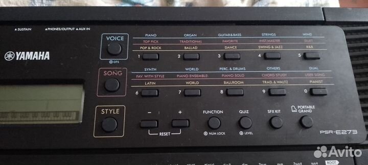 Поодаю синтезатор yamaha PSR-E273