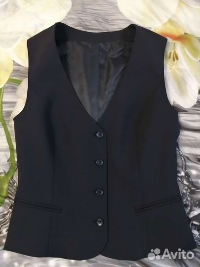 Жилетка школьная темно синяя 42р