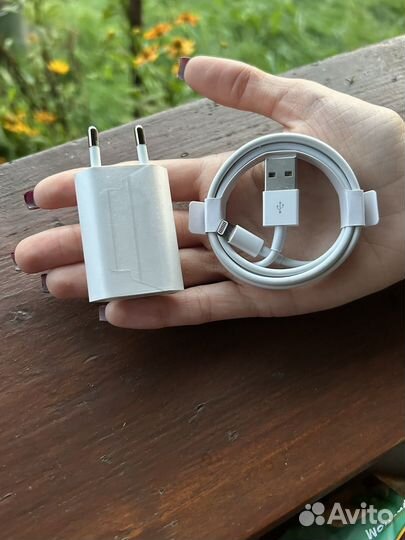 Зарядка на iPhone оригинал