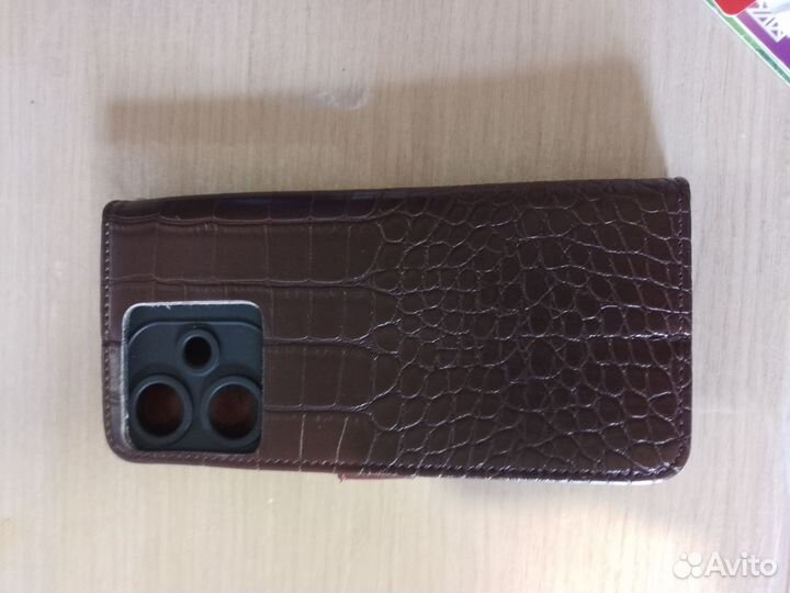 Чехол на телефон