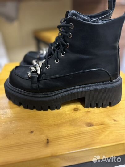 Ботинки женские зимние 38 размера бу