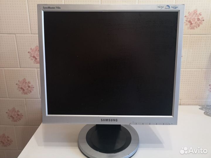 Монитор Samsung 710n, 17 дюймов