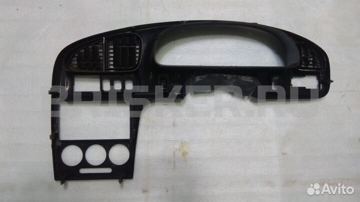 Накладка парприза Киа Спектра