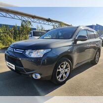 Mitsubishi Outlander 2.4 CVT, 2013, 190 000 км, с пробегом, цена 1 399 000 руб.