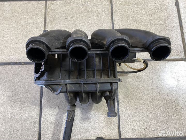 Впускной коллектор Audi A4 B5 1.8 ADR