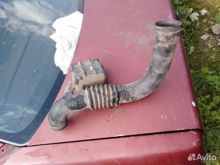 Воздуховод Ford Fiesta 4 1998