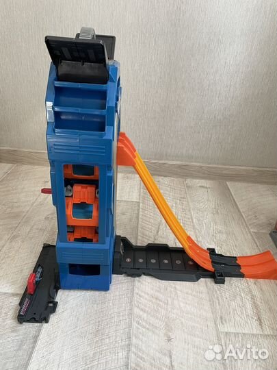 Гараж для автомобилей ход вилс