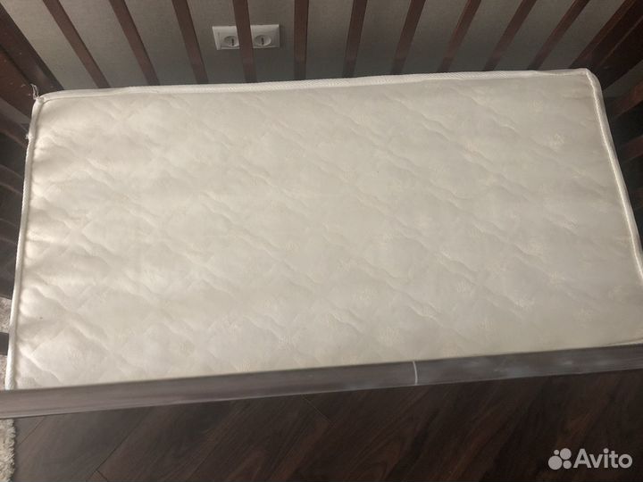 Детская кровать с матрасом