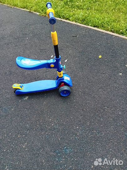 Самокат детский с сиденьем