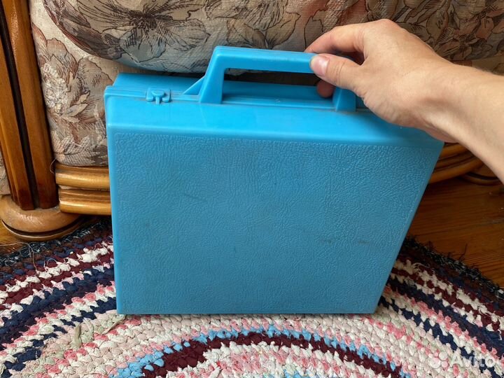 Советский набор посуды для пикника в чемодане