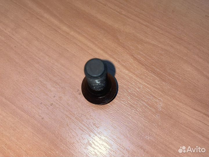 Колесные болты BMW E Series