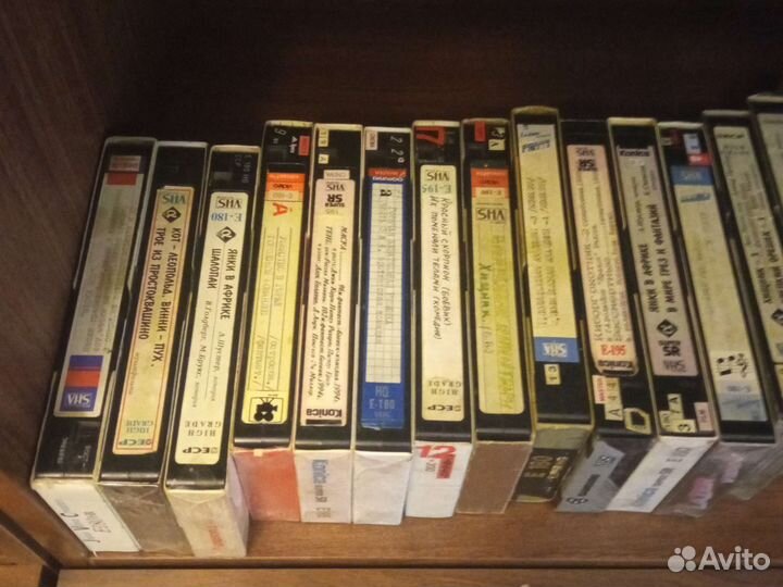 Видеокассеты с фильмами