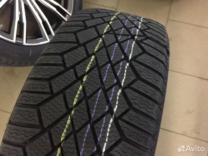 Continental ContiVikingContact 7 215/55 R17 115