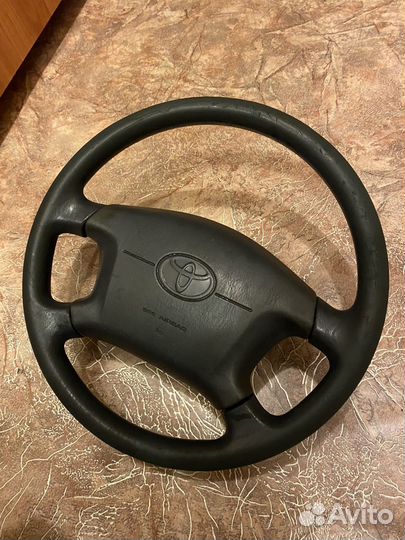 Рульт toyota chaser 100 с подушкой