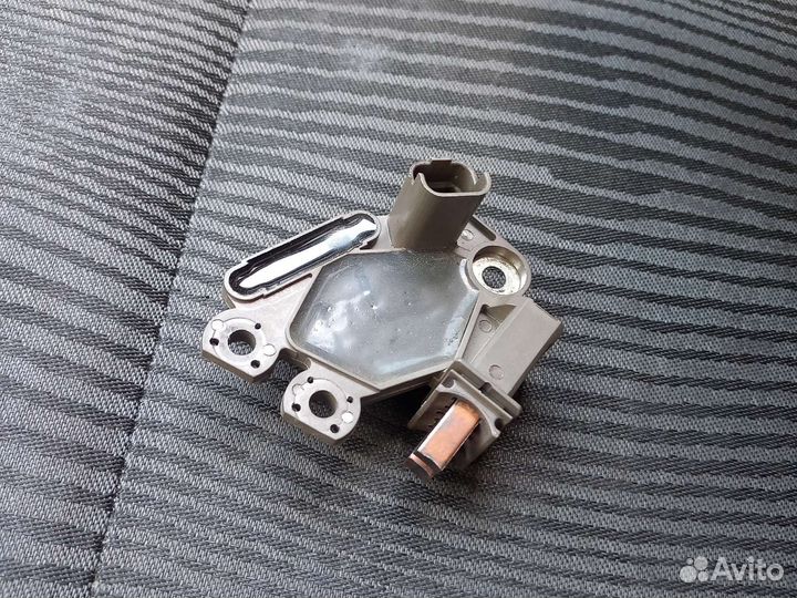 Продам релюгулятор напряжения