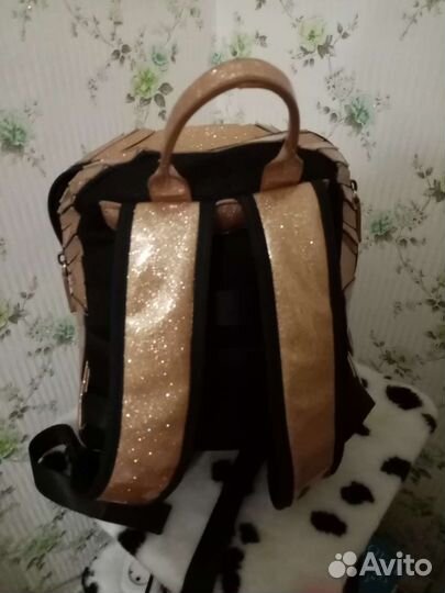 Женская сумка рюкзак золотой