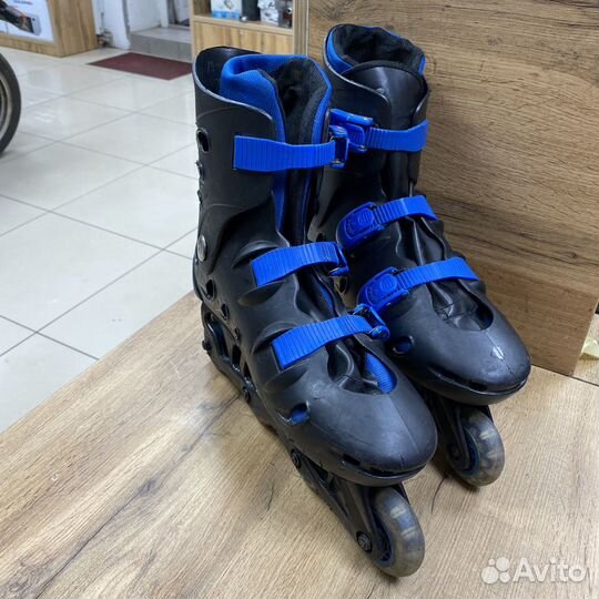 Роликовые коньки