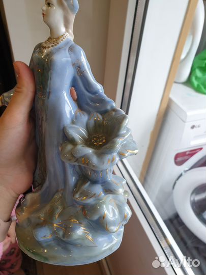 Статуэтка фарфор