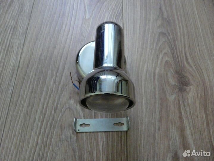 Новые светильники для крепления на стену, 2 шт