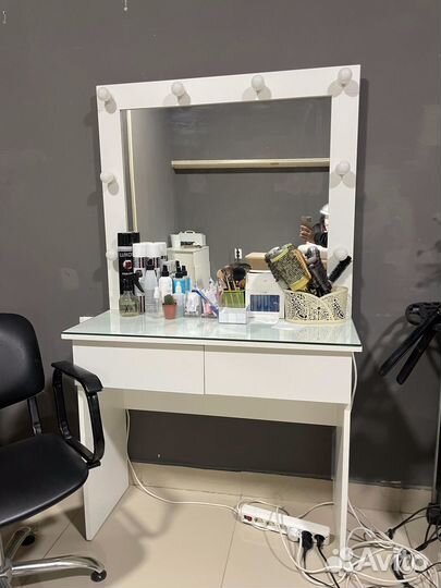 Туалетный столик