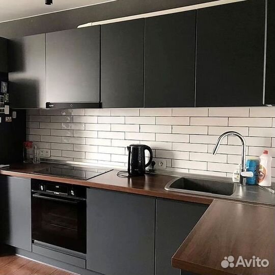 Угловой кухонный гарнитур современный