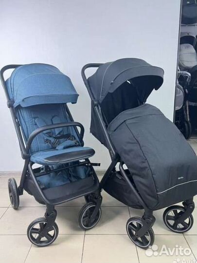 Прогулочная коляска новая